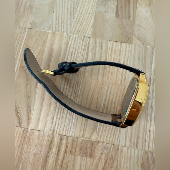 Joan Rivers ladies square gold tone animal print watch NEW BATTERY - Picture 5 of 11